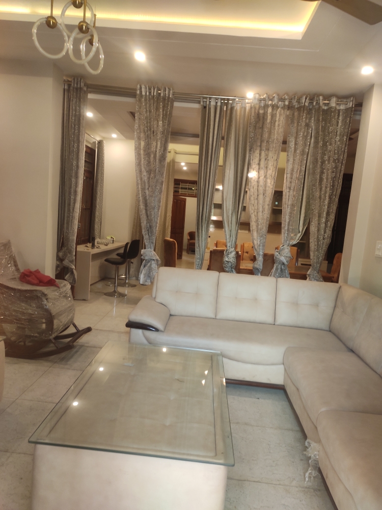 3 BHK Builder Floor For Rent in Jankipuram