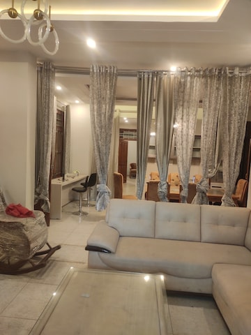 Living Room in 3 BHK Builder Floor at Jankipuram – for Rent