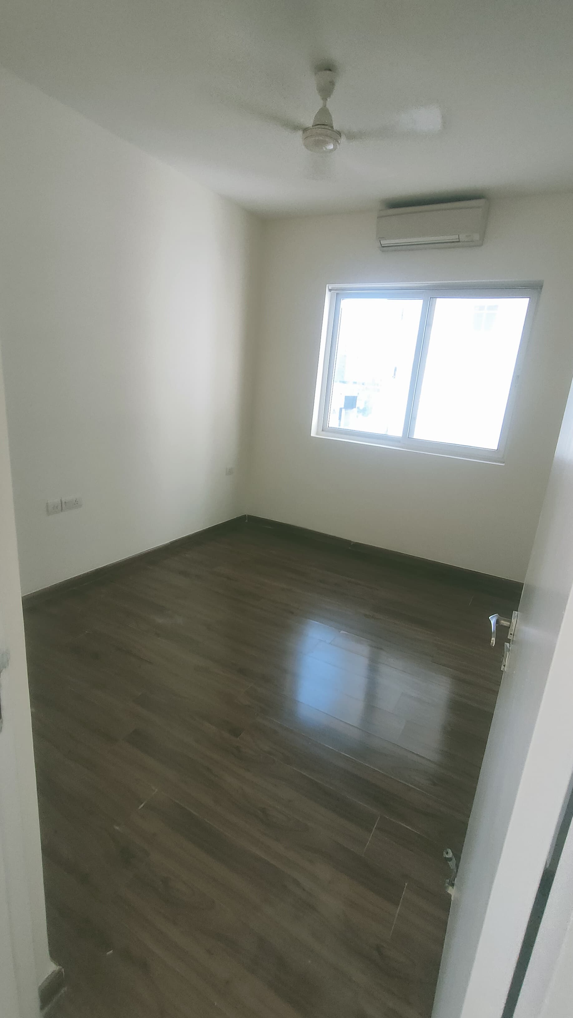 3 BHK 1996 Sq.Ft. Apartment in Emaar MGF The Palm Drive Villas