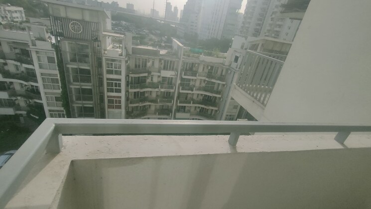 Balcony, emaar-mgf-the-palm-drive-villas 3 Bedroom 1996 Sq.Ft. Apartment In Sector 66 Gurgaon 8801783