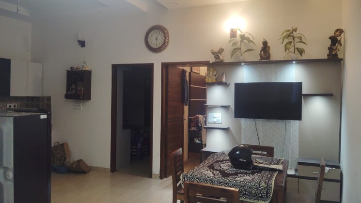 Living Room, central-town 3 Bedroom 150 Sq.Ft. Independent House In Vip Road Zirakpur 8801768