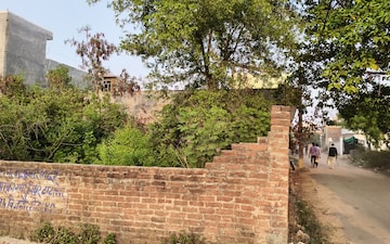Plot For Sale in Kanpur Road