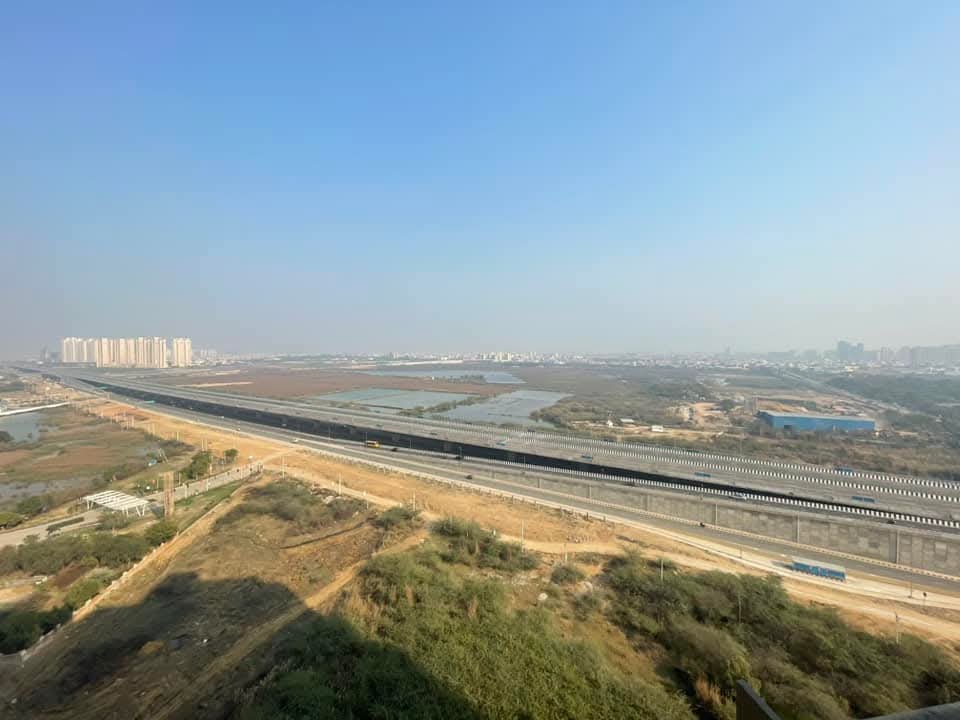 3 BHK + Servant Room,Extra Room Apartment For Rent in Conscient Heritage Max