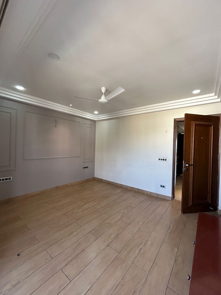 Room, sector 57 3 Bedroom 1863 Sq.Ft. Builder Floor In Sector 57 Gurgaon 8801797