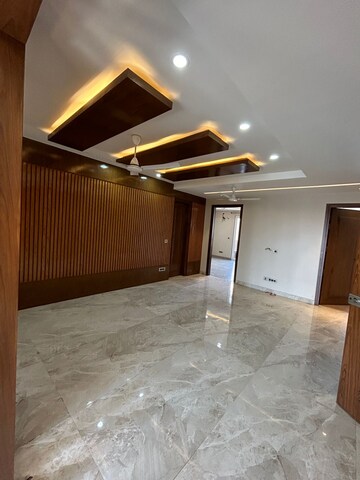 Kitchen in 3 BHK Builder Floor at Sector 57 – for Sale