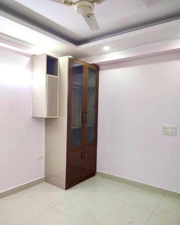 Room in 2 BHK Builder Floor at Mehrauli – for Rent