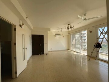 Room in 3 BHK Apartment at Conscient Heritage Max, Sector 102 – for Rent