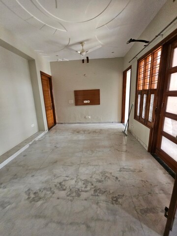 Balcony in 2 BHK Builder Floor at Sector 9 – for Rent