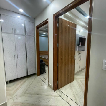 Room in 3 BHK Apartment at DLF The Princeton Estate, Golf Course Road – for Rent