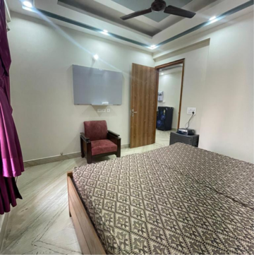 Bedroom in 3 BHK Apartment at DLF The Princeton Estate, Golf Course Road – for Rent