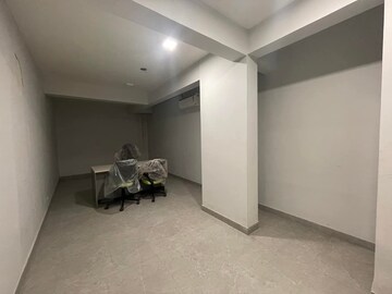 Room in 3 BHK Apartment at Signature Global City, Sector 37d – for Rent