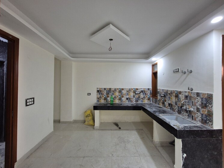 Kitchen, krishna park 4 Bedroom 125 Sq.Yd. Builder Floor In Krishna Park Delhi 8801959