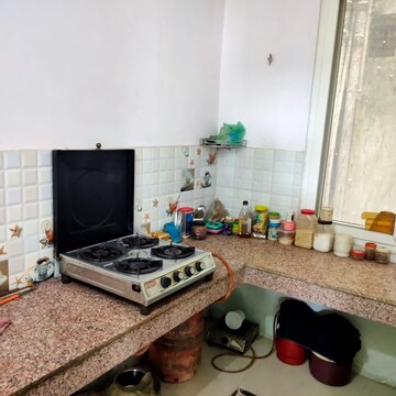 Living Room in 2 BHK Builder Floor at Gomti Nagar – for Rent