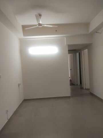 Room in 3 BHK Apartment at Moti Nagar – for Sale