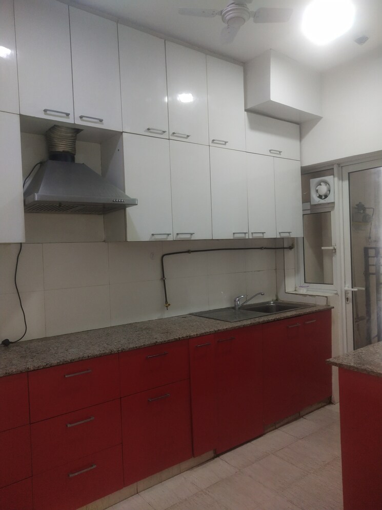Kitchen, moti nagar 3 Bedroom 1600 Sq.Ft. Apartment In Moti Nagar Delhi 8801974