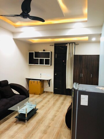 Master Bedroom in 2 BHK Builder Floor at Vishesh Khand, Gomti Nagar – for Rent