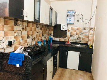 Kitchen in 2 BHK Builder Floor at Vishesh Khand, Gomti Nagar – for Rent