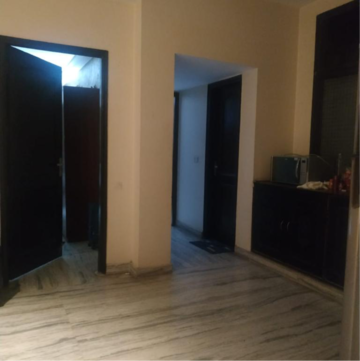 Room in 2 BHK Apartment at Dlf Phase ii – for Rent
