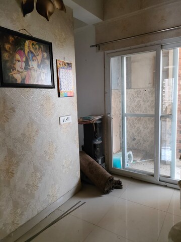 Room in 3.5 BHK Apartment at Paramount Emotions, Sector 1 Greater Noida – for Sale