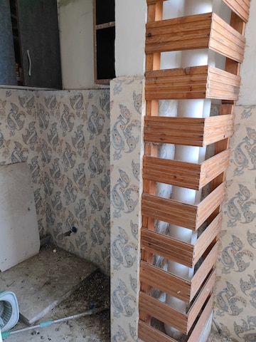 Staircase in 3.5 BHK Apartment at Paramount Emotions, Sector 1 Greater Noida – for Sale