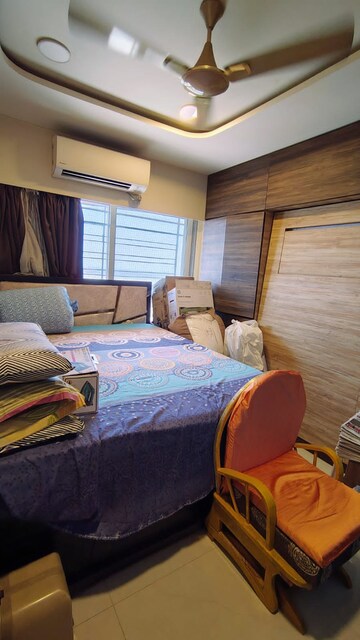 Bedroom in 2.5 BHK Apartment at Bharat Arize, Goregaon West – for Rent