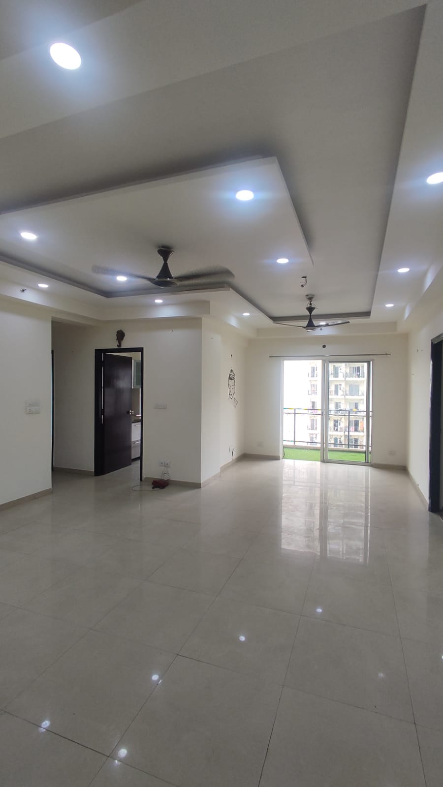 3 BHK Apartment For Sale in Dlf Capital Greens Moti N