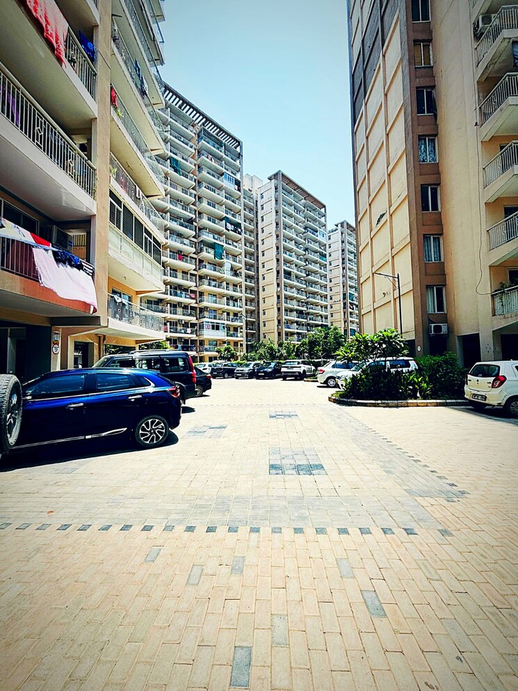 Exterior View, shree-vardhman-green-court 2 Bedroom 690 Sq.Ft. Apartment In Sector 90 Gurgaon 8802090