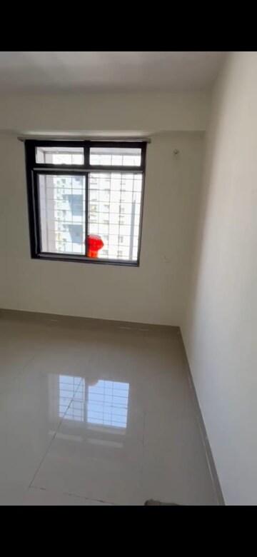 Room in 1 BHK Apartment at Goregaon West – for Rent