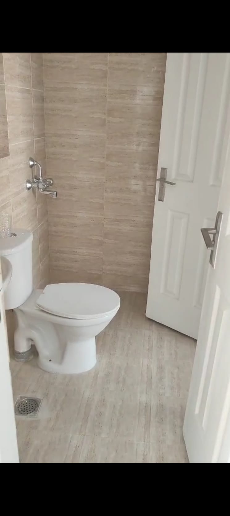 Bathroom, bptp-parkland-pride-phase-2 3 Bedroom 1025 Sq.Ft. Apartment In Sector 77 Faridabad 8802148