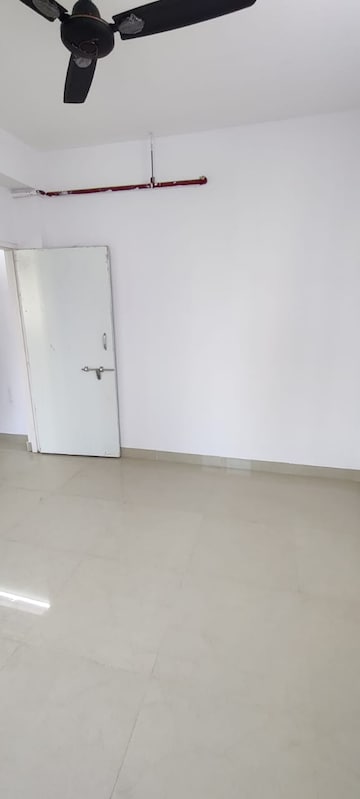 Room in 1 BHK Apartment at Goregaon West – for Rent