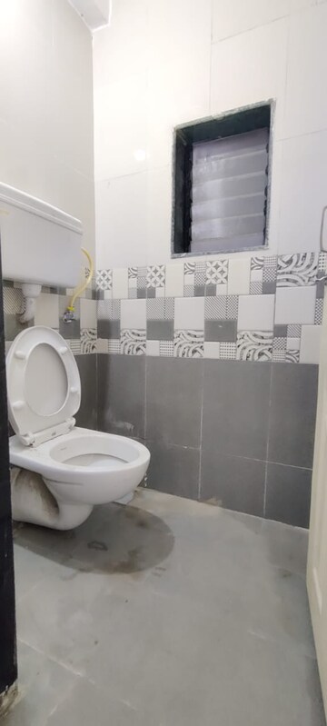 Bathroom in 1 BHK Apartment at Goregaon West – for Rent
