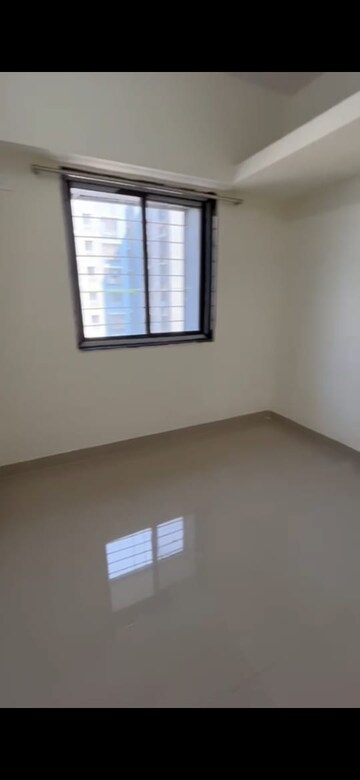 Room in 1 BHK Apartment at Goregaon West – for Rent