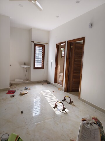 Room in 2 BHK Builder Floor at Indiranagar – for Rent
