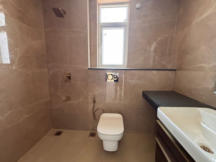 Bathroom, smart-world-orchard 3.5 Bedroom 1679 Sq.Ft. Builder Floor In Sector 61 Gurgaon 8802159