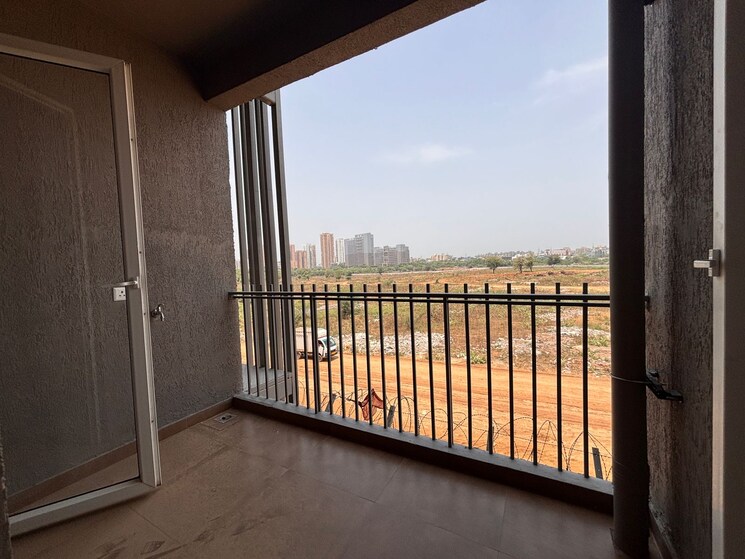 Balcony, smart-world-orchard 3.5 Bedroom 1679 Sq.Ft. Builder Floor In Sector 61 Gurgaon 8802159