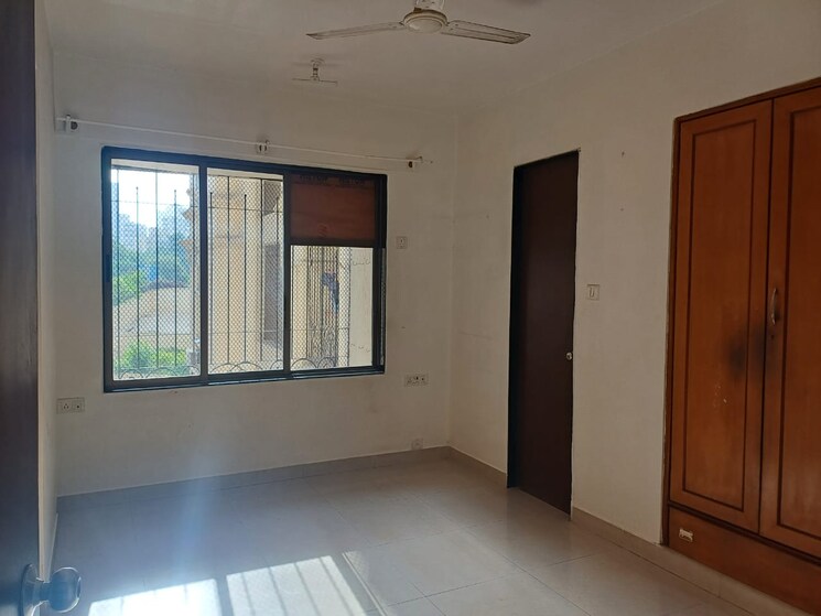 Room, lake-florence 2 Bedroom 650 Sq.Ft. Apartment In Powai Mumbai 8802193