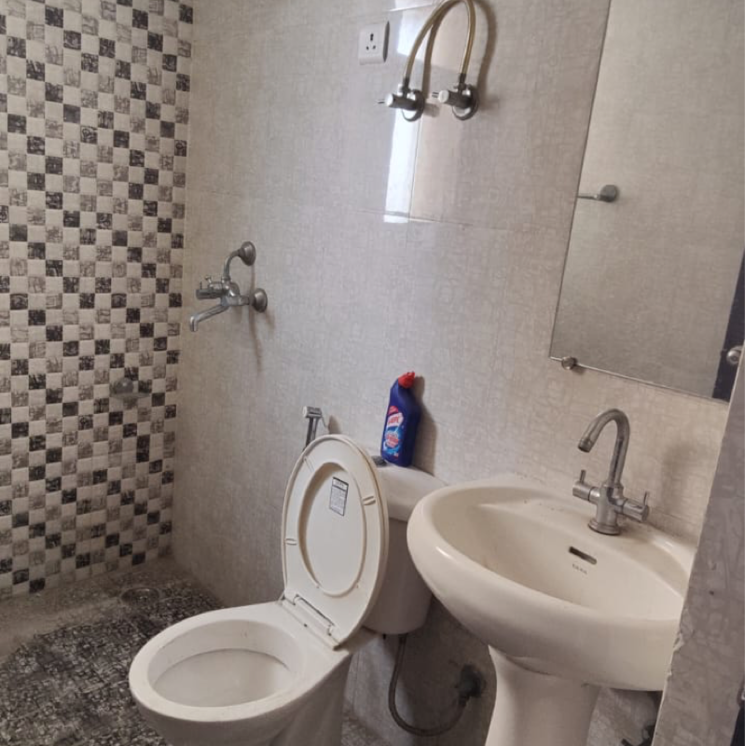 Bathroom, aditya-urban-homes 2 Bedroom 840 Sq.Ft. Apartment In Shahpur Bamheta Ghaziabad 8802212