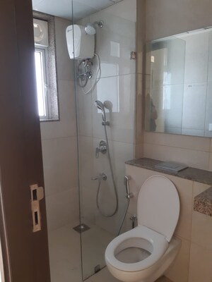 Bathroom in 2 BHK Apartment at LnT Veridian, Powai – for Sale