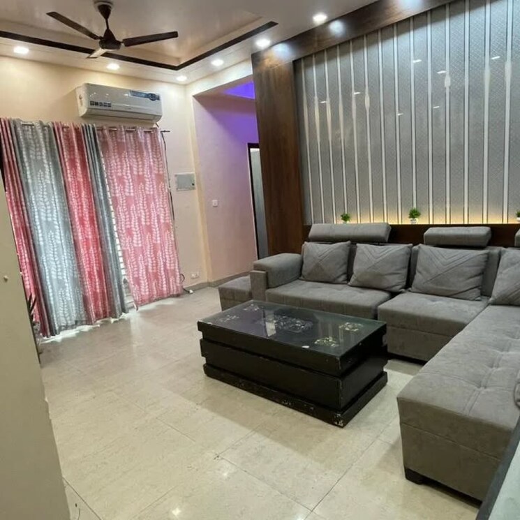 Living Room, paras-tierea 2 Bedroom 825 Sq.Ft. Apartment In Sector 137 Noida 8802211