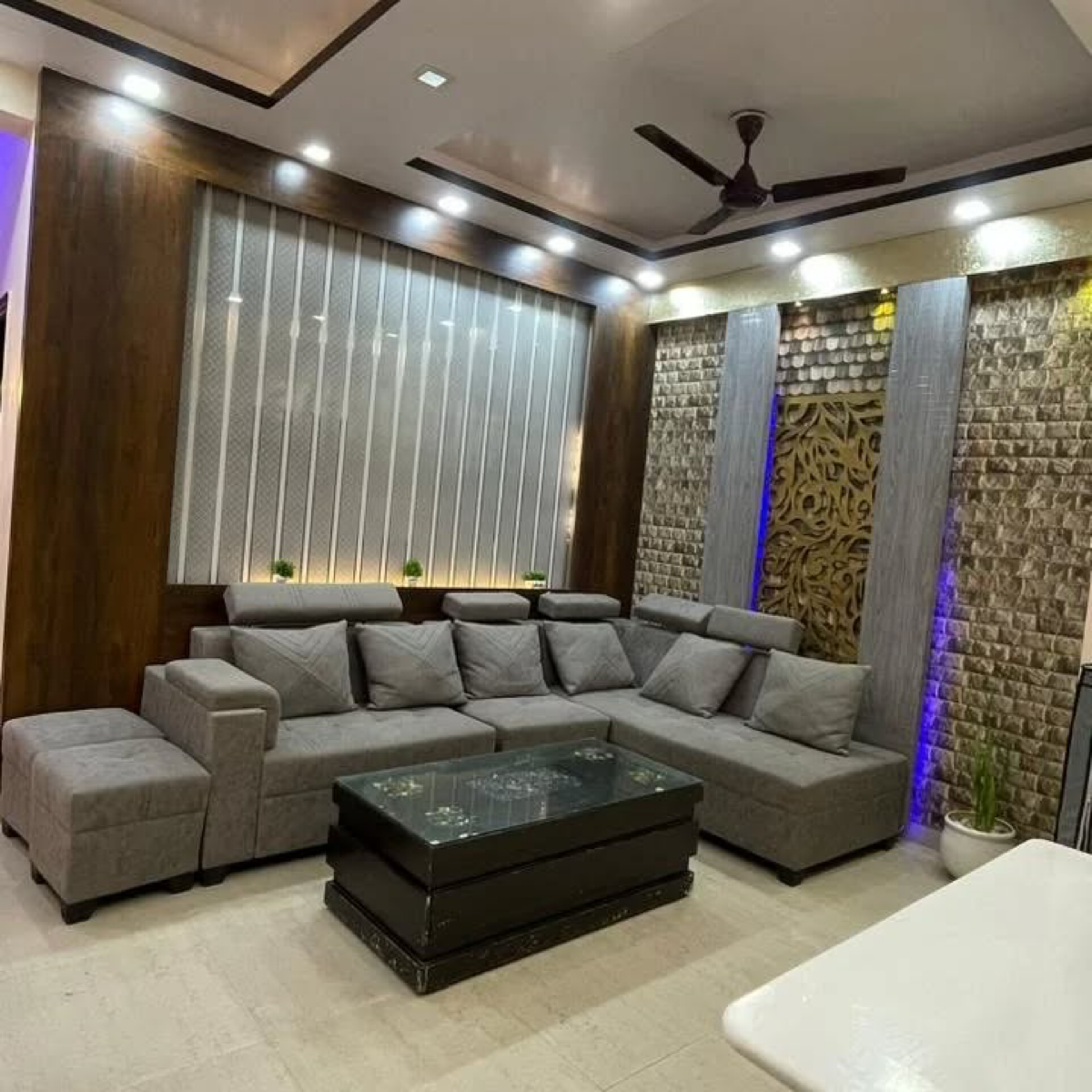 2 BHK Apartment For Rent in Paras Tierea