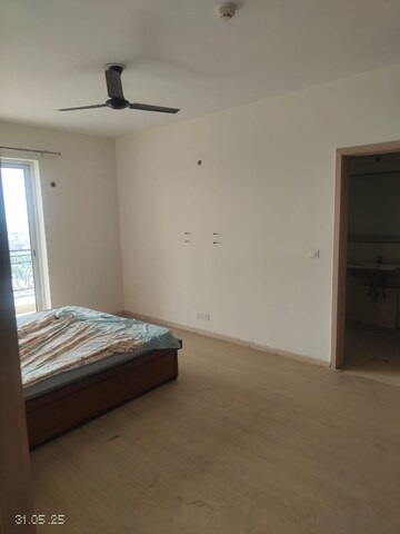 Room in 4 BHK Apartment at DLF New Town Heights III, Sector 91 – for Rent