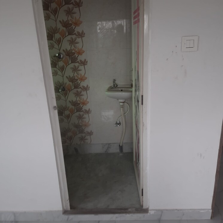 Attached Bathroom, thakurpukur 2 Bedroom 842 Sq.Ft. Apartment In Thakurpukur Kolkata 8802239