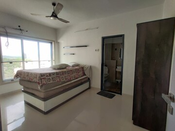 Room in  Pg at Churi Wadi – for Rent