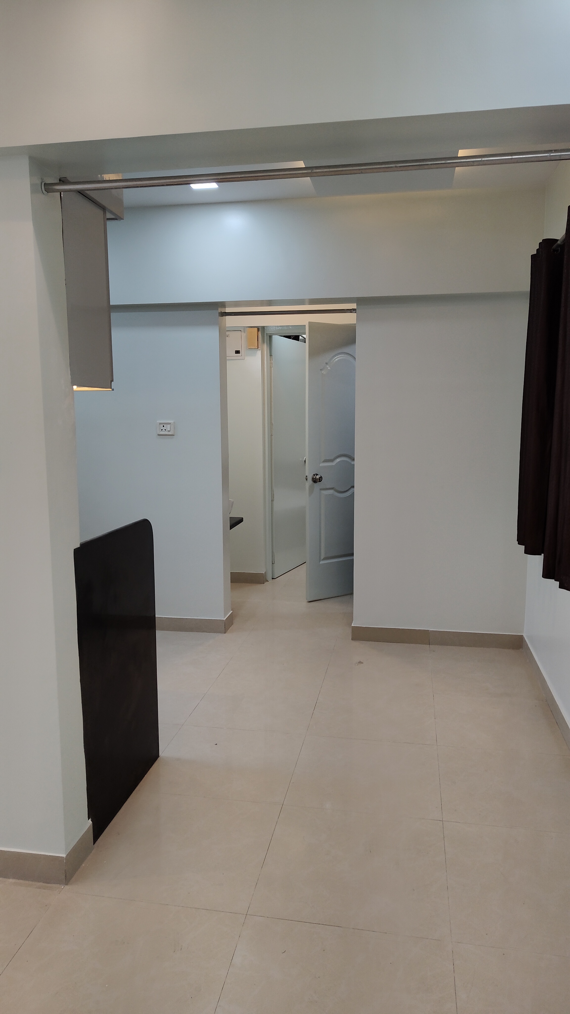 1 BHK + Pooja Room Apartment For Rent in Magarpatta City Heliconia