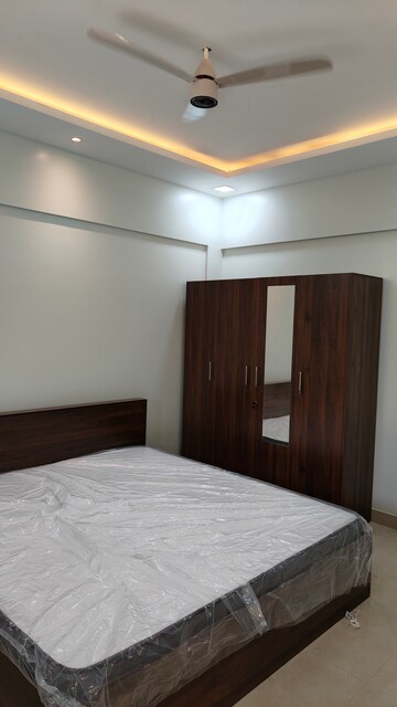 Room in 1 BHK Apartment at Magarpatta City Heliconia, Hadapsar – for Rent