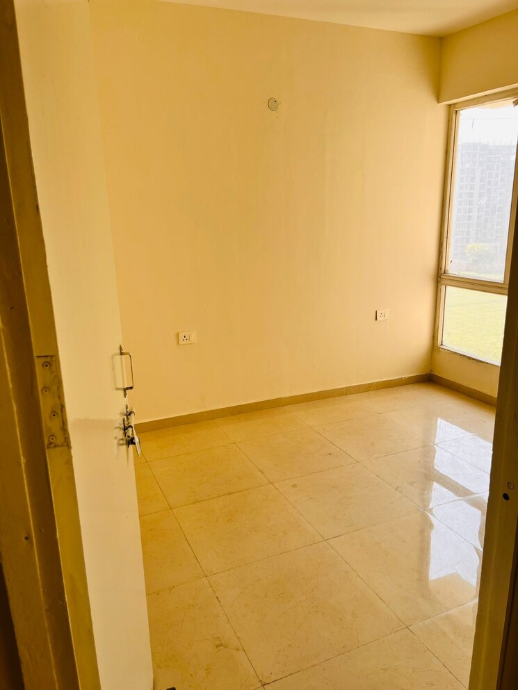 Room, signature-the-millennia-2 2 Bedroom 601 Sq.Ft. Apartment In Sector 37d Gurgaon 8802266