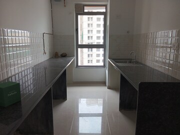 2 BHK Apartment For Rent in Kalpataru Immensa, Kolshet Road