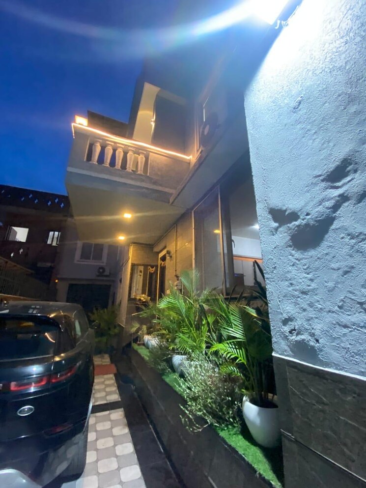 Exterior View, sector 41 5 Bedroom 450 Sq.Yd. Villa In Sector 41 Noida 8802299