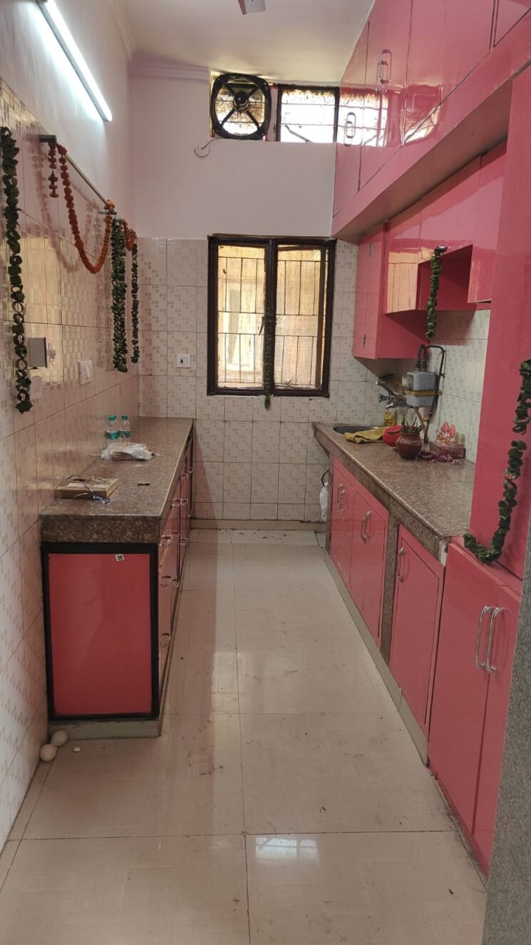 Kitchen, govindpuri 3 Bedroom 800 Sq.Ft. Builder Floor In Govindpuri Delhi 8802328