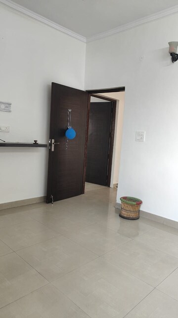 Room in 3 BHK Builder Floor at Govindpuri – for Rent